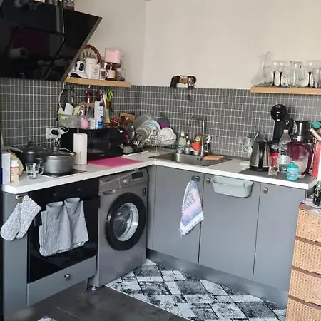Апартамент Под Наем Apartment *